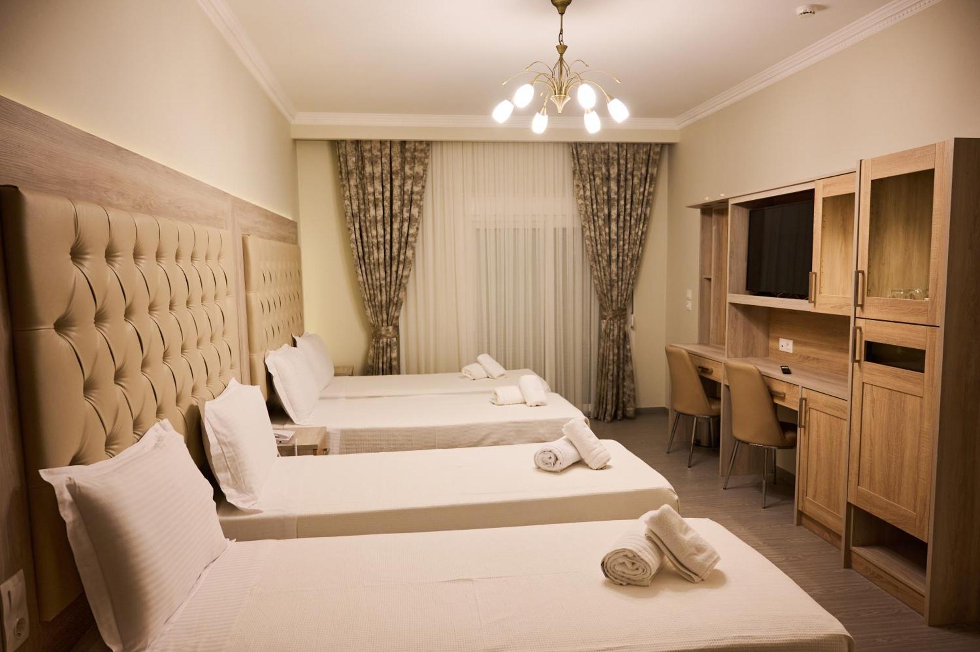 Famissi Suites 2 Kalambaka Eksteriør billede