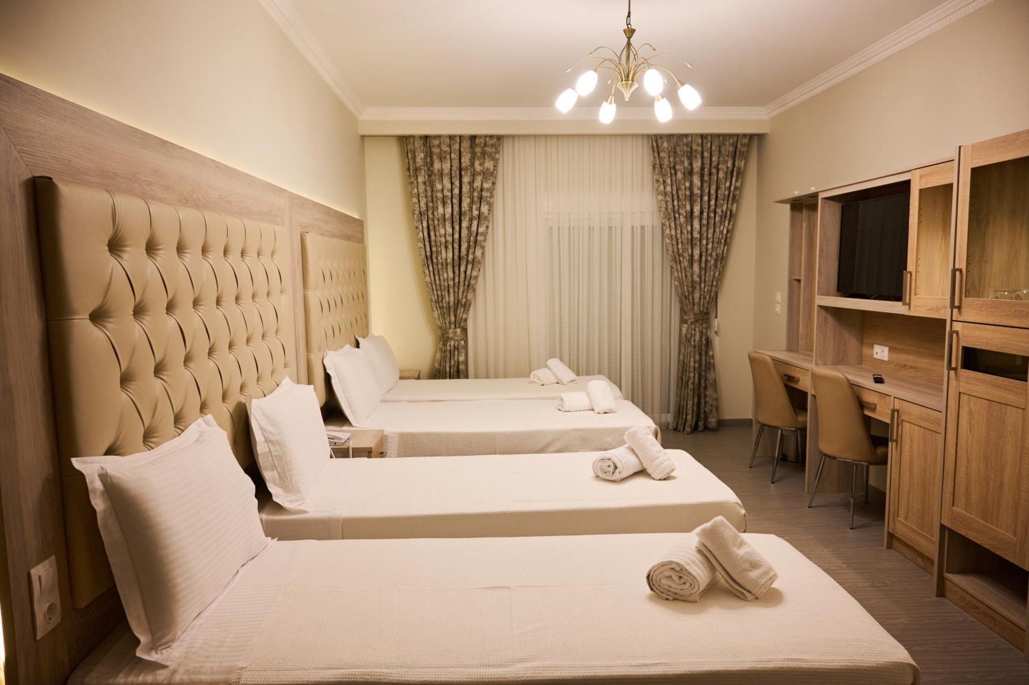 Famissi Suites 2 Kalambaka Eksteriør billede