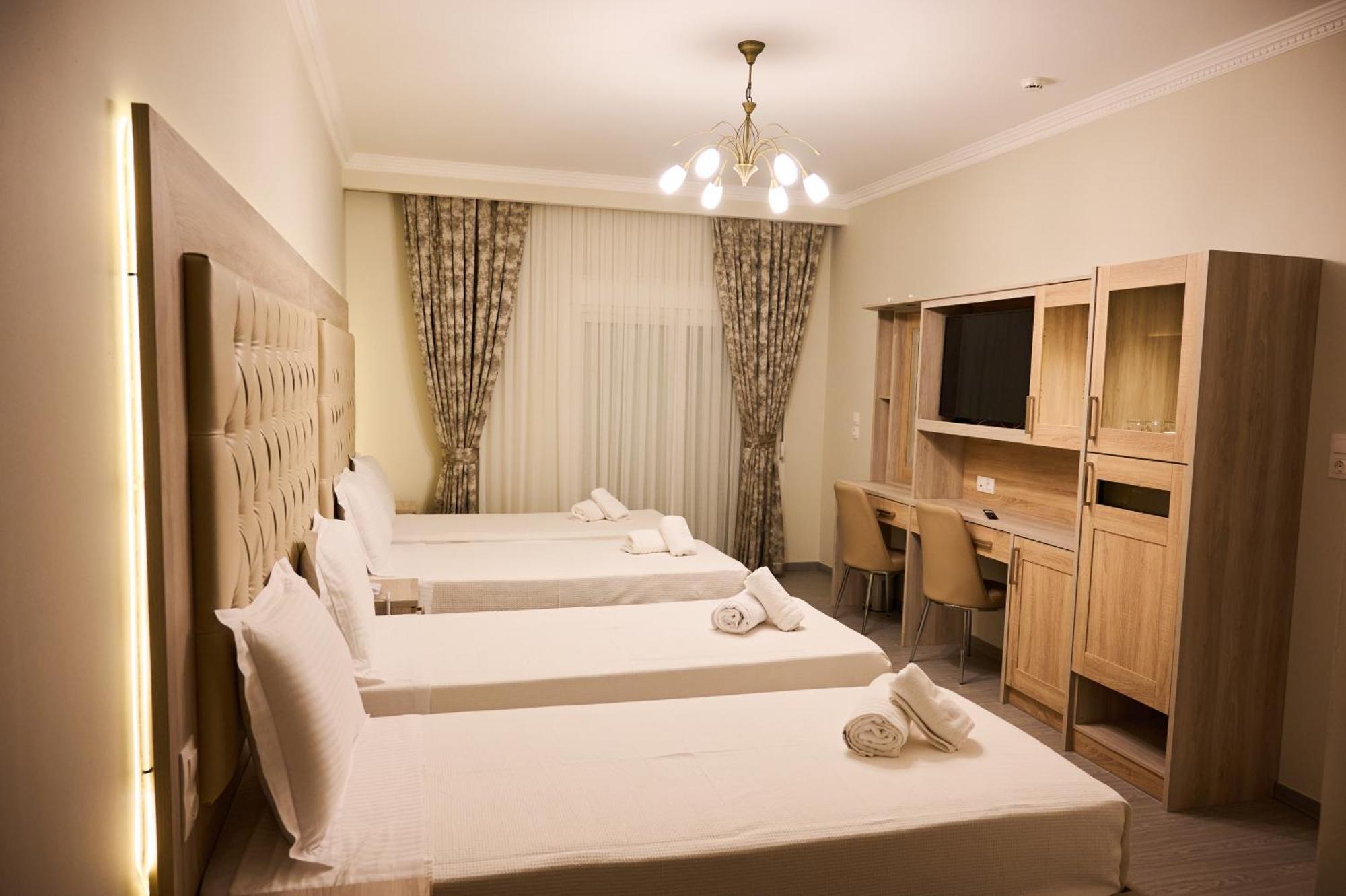 Famissi Suites 2 Kalambaka Eksteriør billede